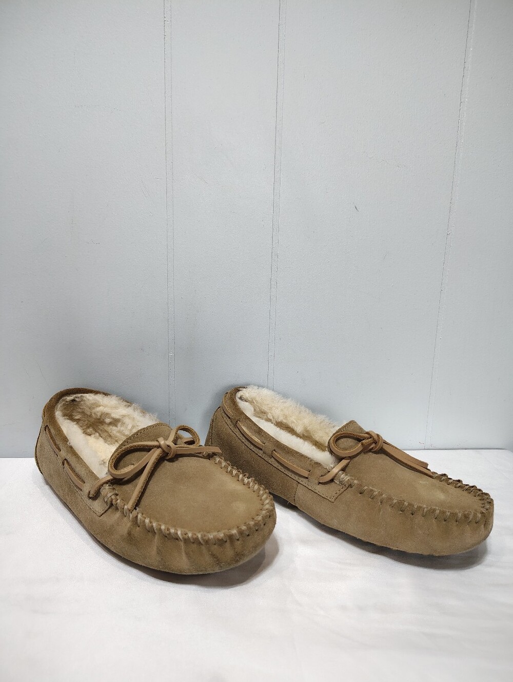 Quince Australian Shearling Moccasin Slipper Tan Suede Flats Size 7